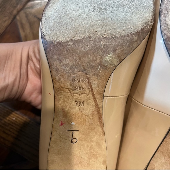 Tory Burch Raleigh Nude Pumps, size 7M - Picture 2 of 16